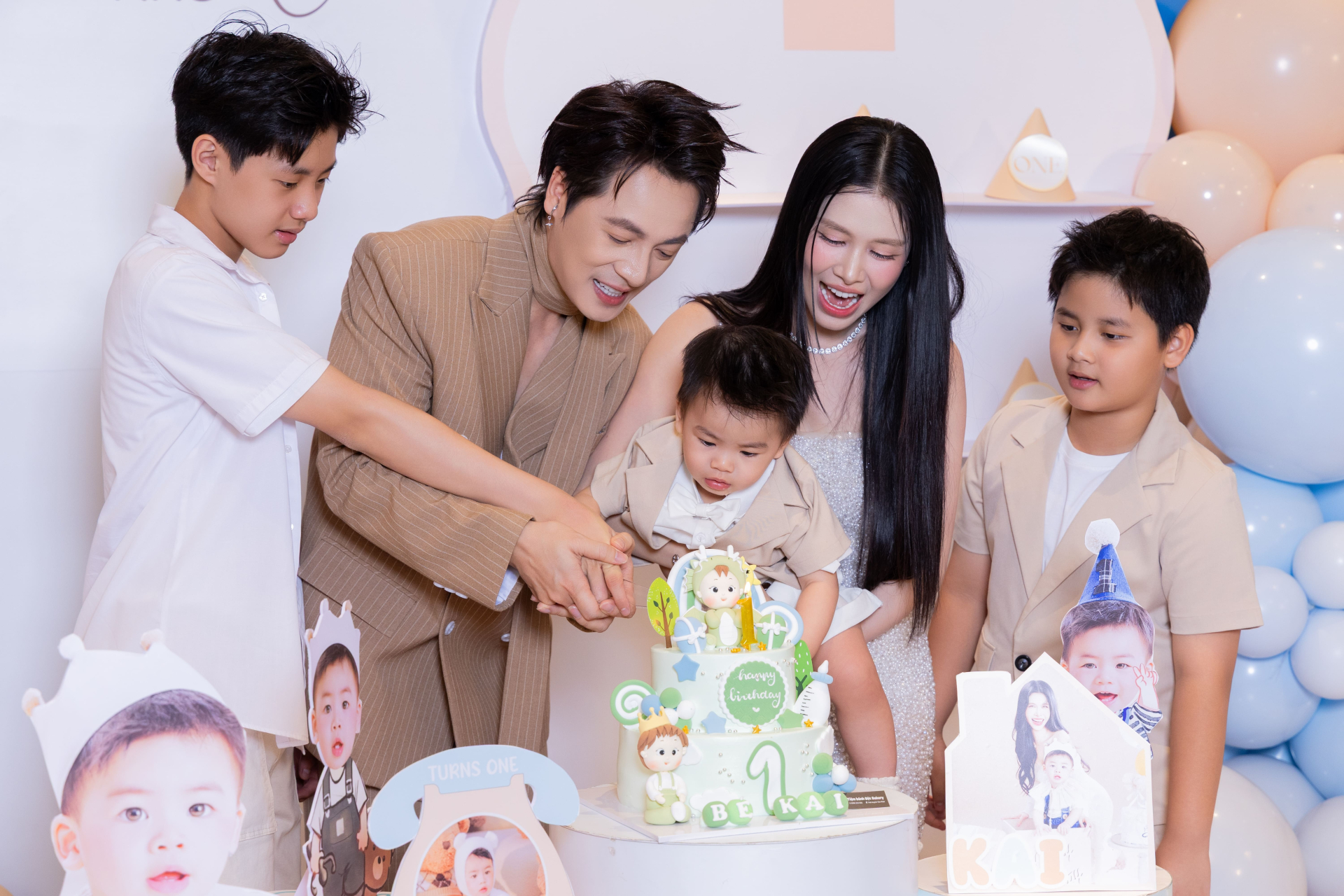 Khung hình viên mãn của gia đình anh tài Đăng Khôi được fan yêu thích - ảnh 2