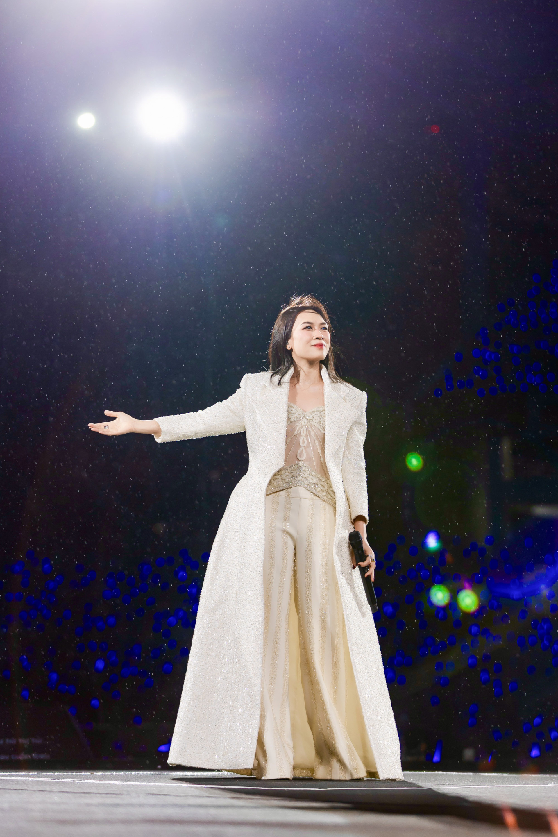 Mỹ Tâm: “Tôi là chiến binh, chỉ lo khán giả của mình bị bệnh” - ảnh 1