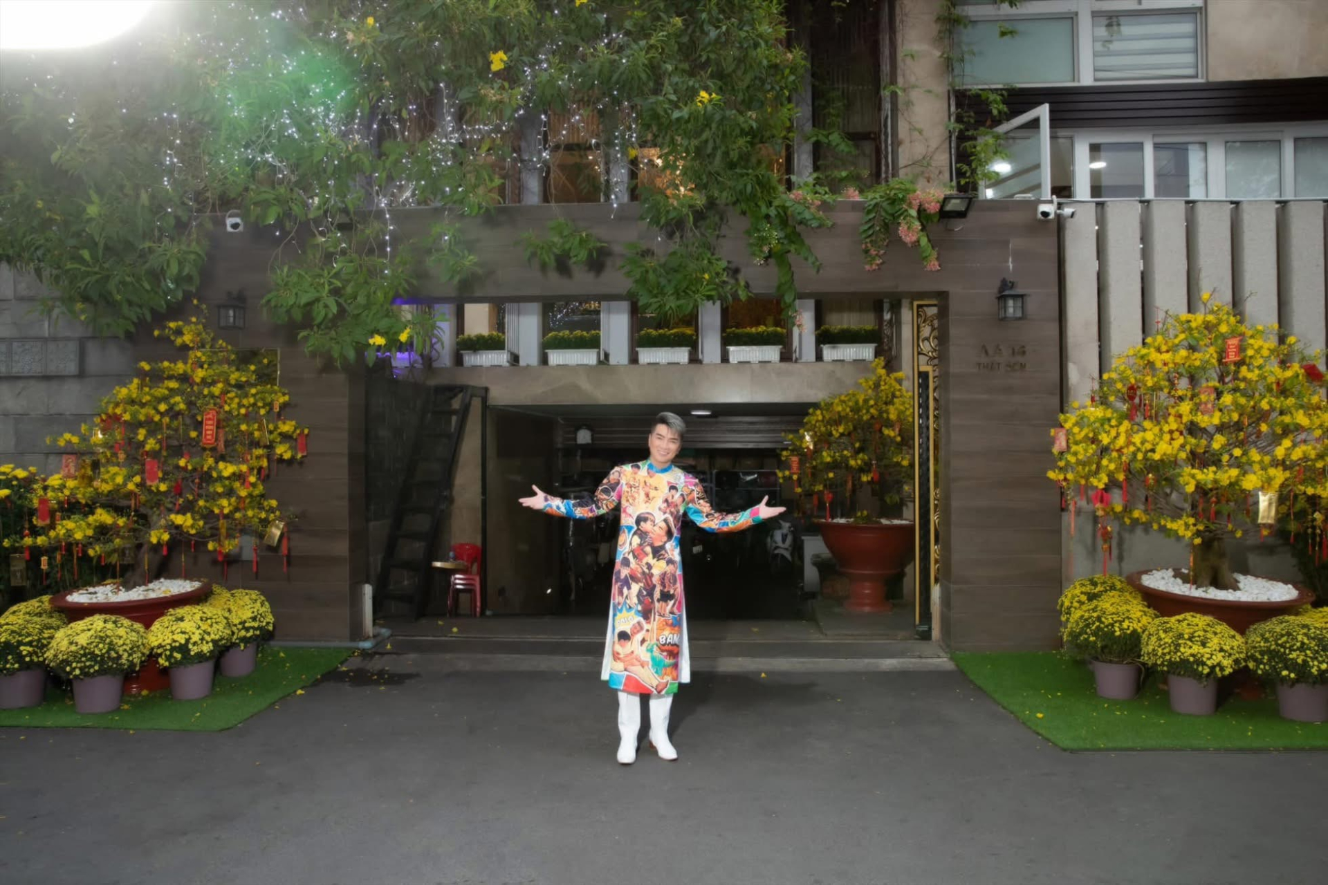 Thông tin ca sĩ Đàm Vĩnh Hưng bán căn biệt thự rộng gần 500m² tại khu Bắc Hải, quận 10 (cũ) nhanh chóng thu hút sự chú ý của công chúng. 