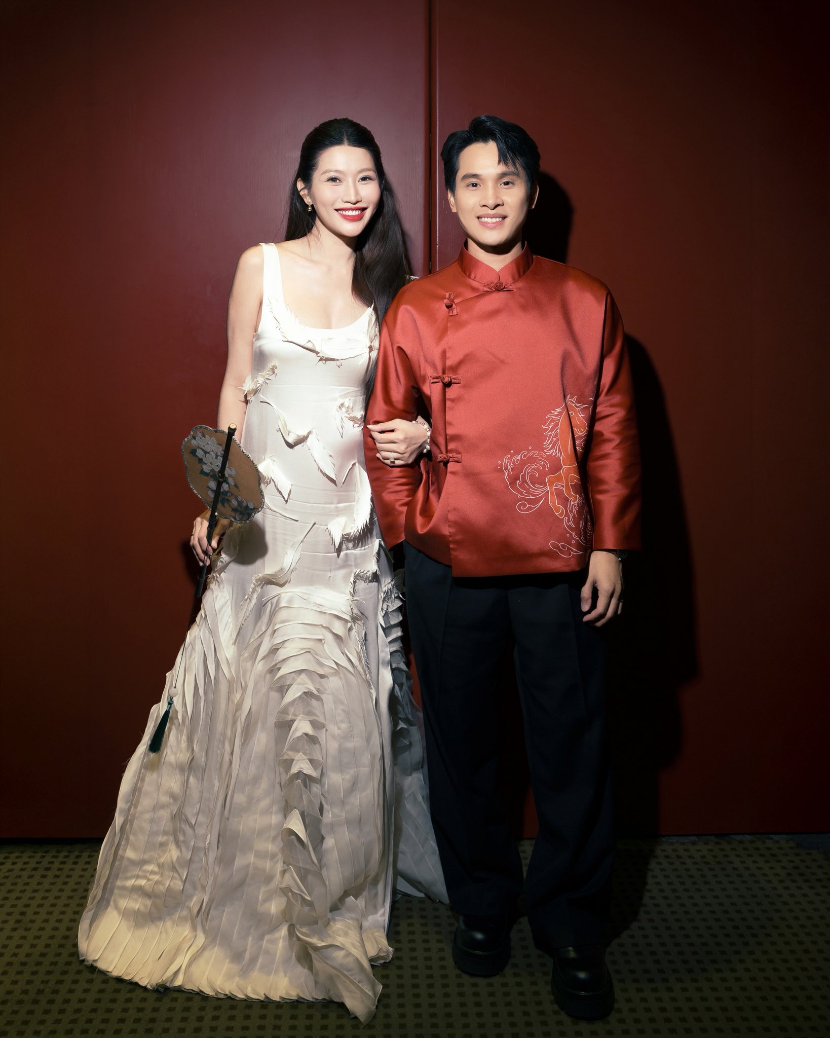 Á hậu Quỳnh Châu bầu bí vẫn đẹp rạng rỡ bất chấp camera thường - ảnh 4