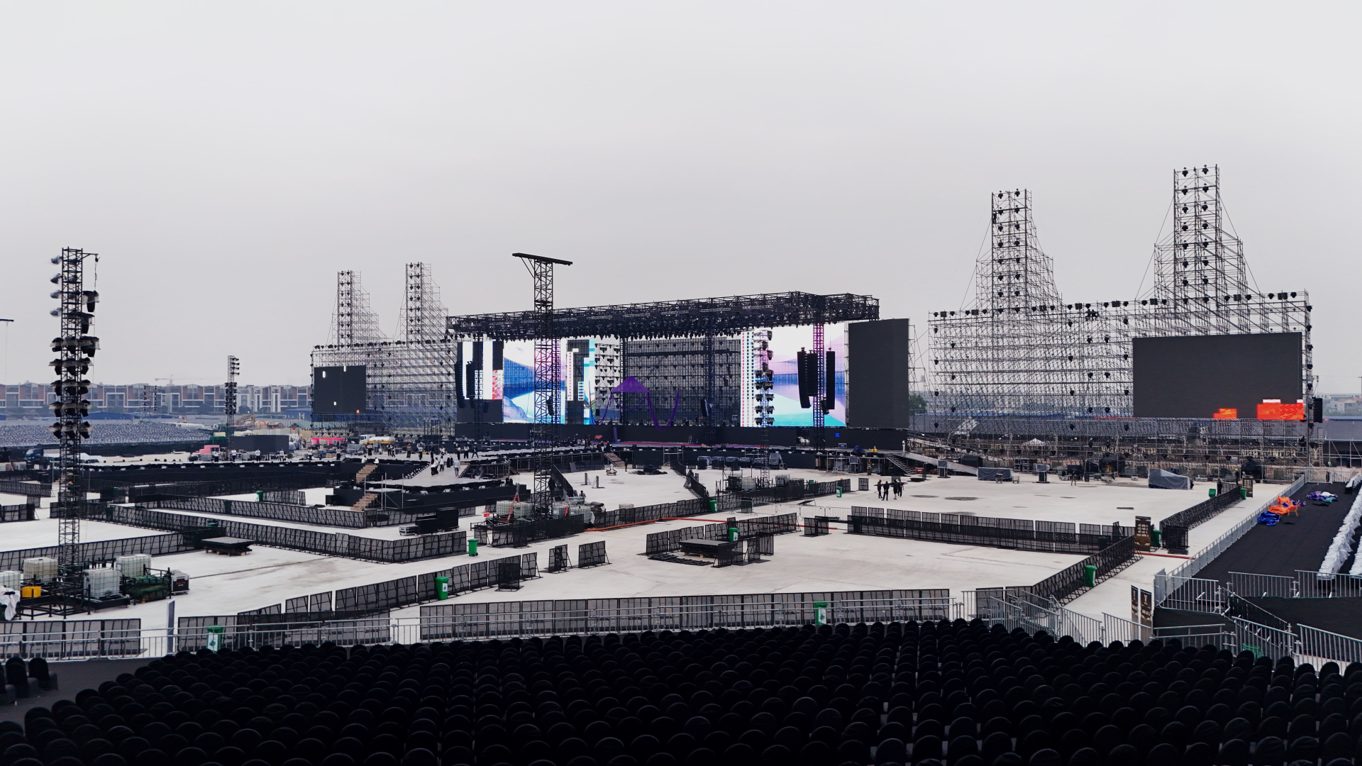 Hệ thống Led lớn nhất Việt Nam với tổng diện tích hơn 2100m2