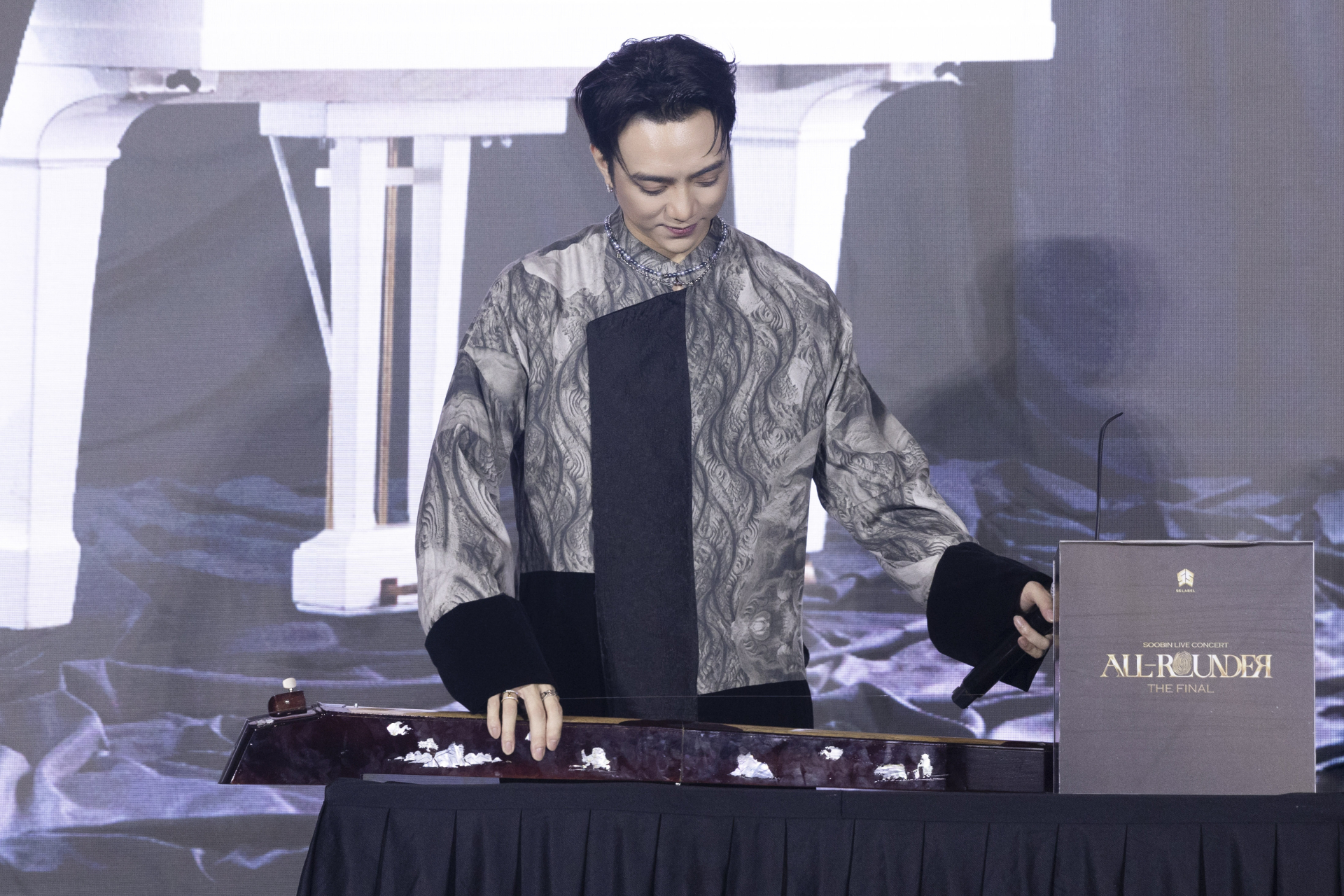 SOOBIN và hành trình đưa Xẩm cổ truyền chạm đến Gen Z - ảnh 3