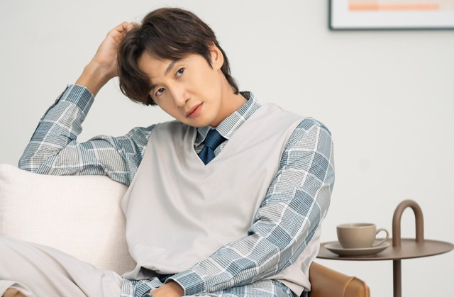 Lee Kwang Soo đảm nhận vai trò quan trọng trong đám cưới thế kỷ của Kim Woo Bin. Ảnh: KEPOPER