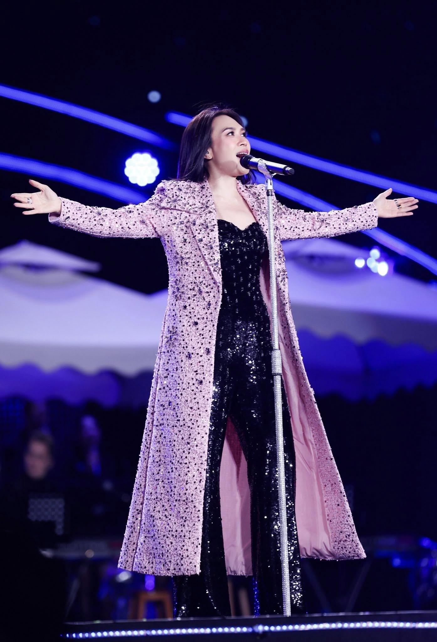 “Chuyện để dành” của Mỹ Tâm cán mốc Top 1  YouTube Trending sau 4 ngày ra mắt - ảnh 1