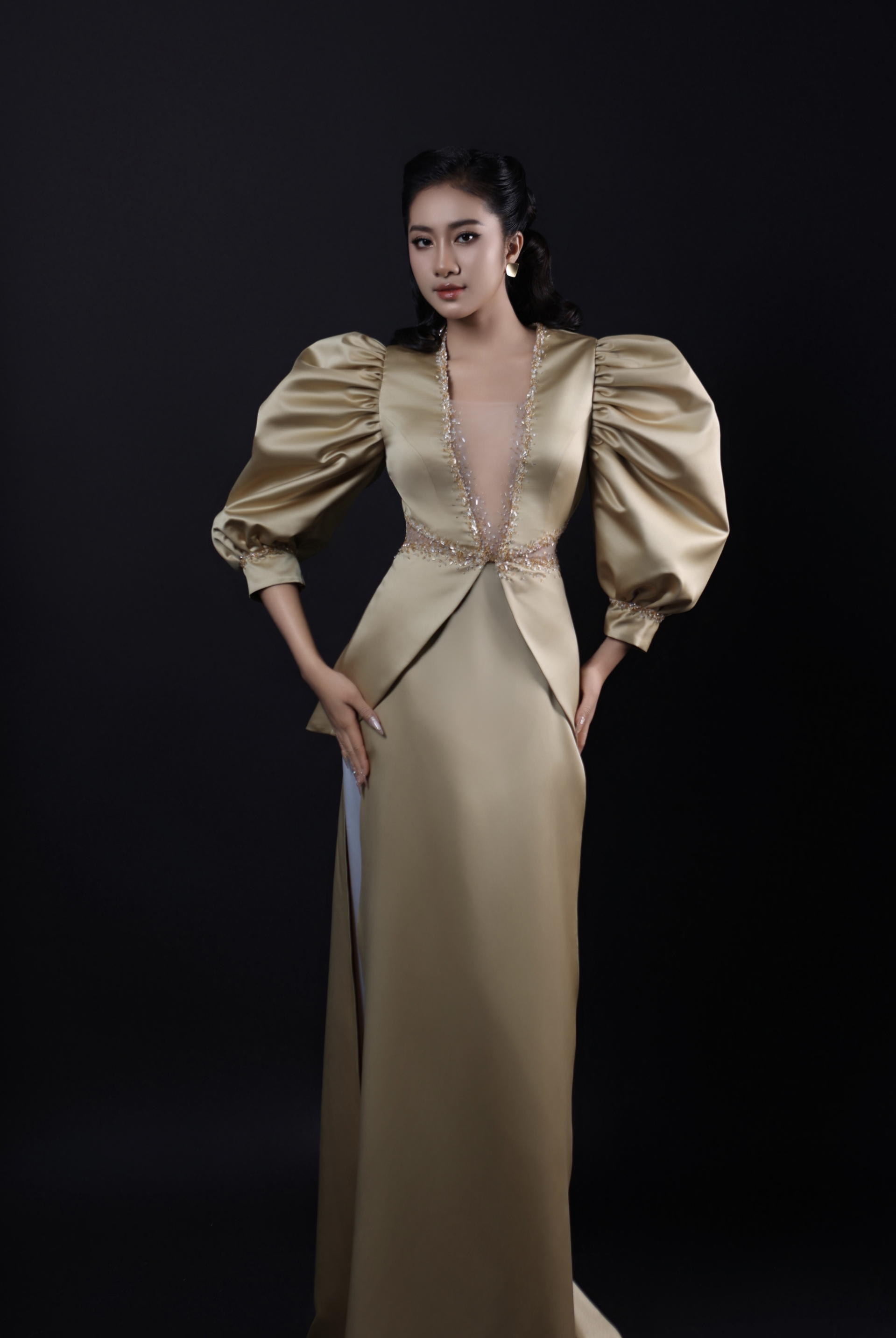 Hà Trúc Linh hóa “nàng thơ” trong bộ sưu tập mới của nhà thiết kế Duy Trần - ảnh 5