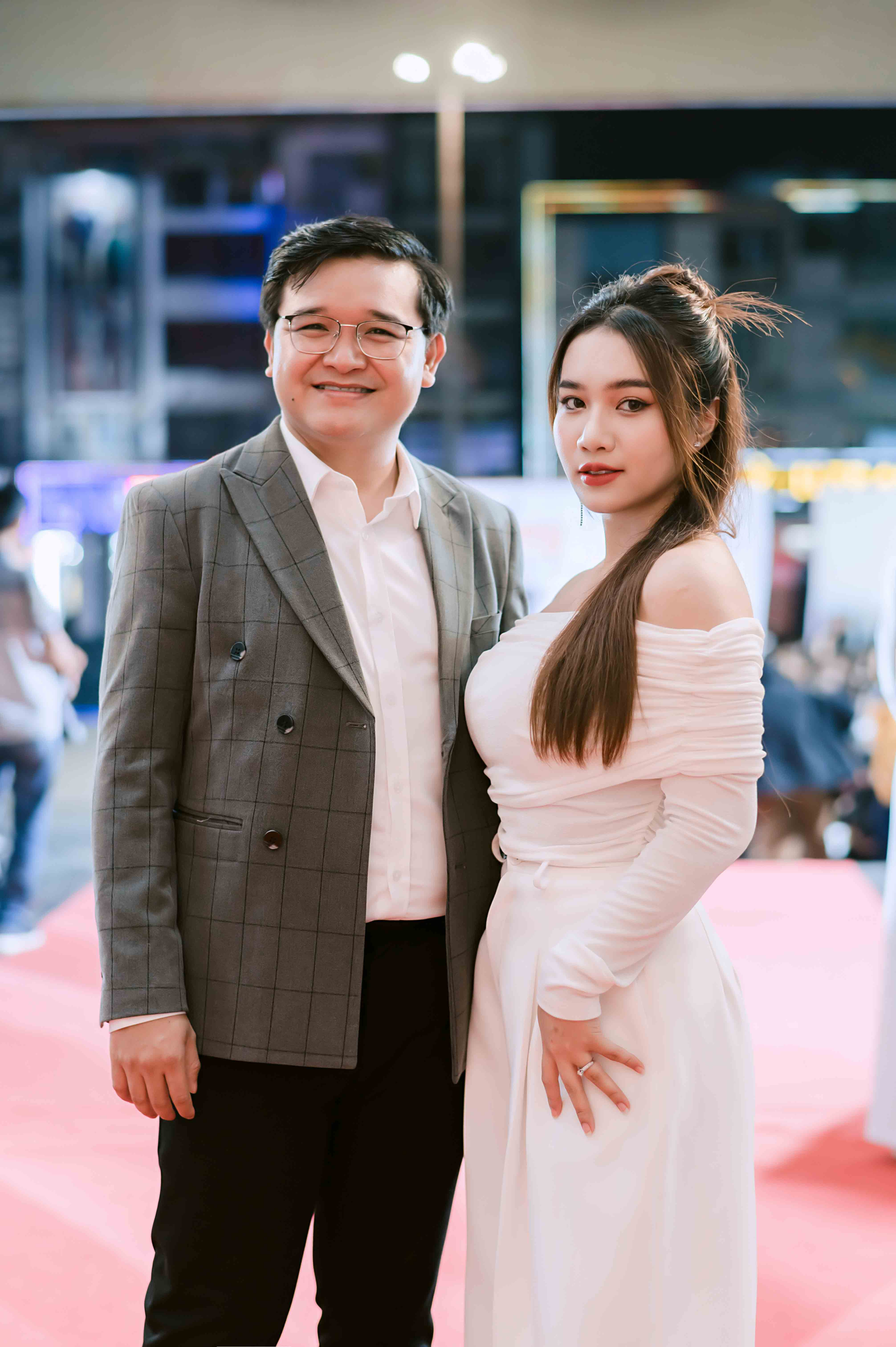 Bộ phim Siêu Lừa Gặp Siêu Lầy do Võ Thanh Hòa làm đạo diễn, sản xuất bởi Mai Bảo Ngọc và được Anh Tú - Mạc Văn Khoa đóng chính đã thắng giải Phim Việt Nam được yêu thích nhất.