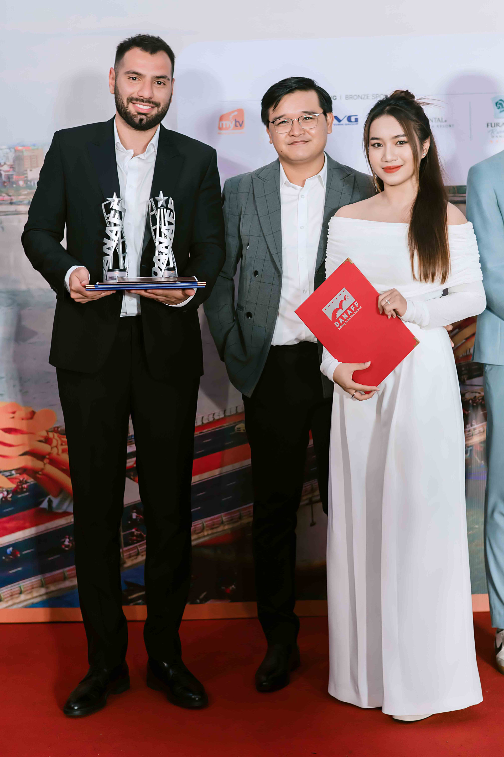 'Siêu Lừa Gặp Siêu Lầy' thắng giải Phim Việt Nam được yêu thích nhất
