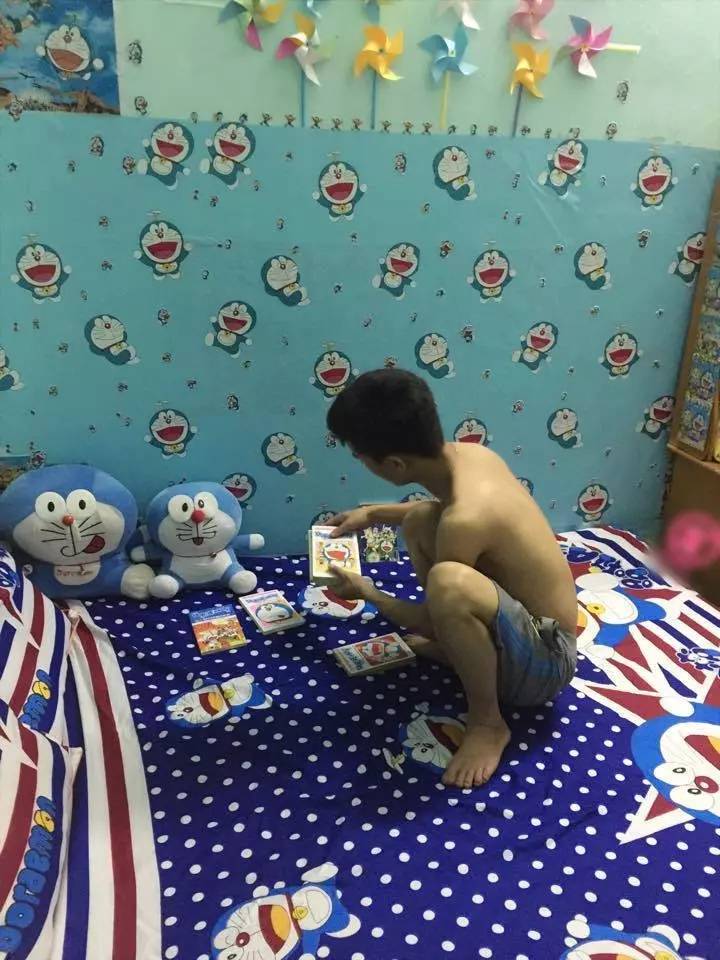 Ông bố trong câu chuyện là fan cứng của truyện Doraemon (Ảnh minh họa)