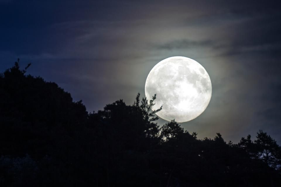 Chuyện hy hữu hai siêu trăng cùng xuất hiện trong tháng 8 - ảnh 2