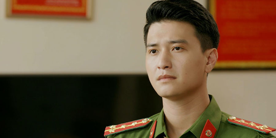Huỳnh Anh vào vai Tuấn một cánh sát thông minh, dũng cảm nhưng lại có quá khứ đau buồn.