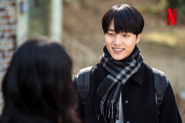 Yang Se-jong trong vai Won Joon llà một sinh viên đại học bình thường có trái tim ấm áp.