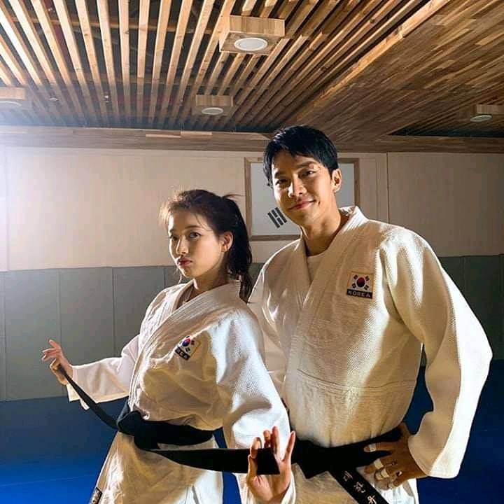 Cặp đôi ' ăn khách' nhất màn ảnh năm 2019 Lee Seung Gi và Suzy