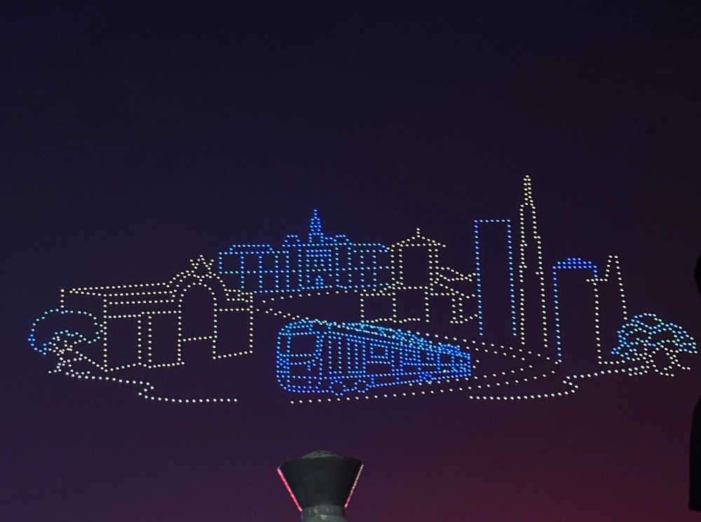 Ngắm màn tổng duyệt trình diễn drone trên bầu trời TP.HCM tối nay - ảnh 5