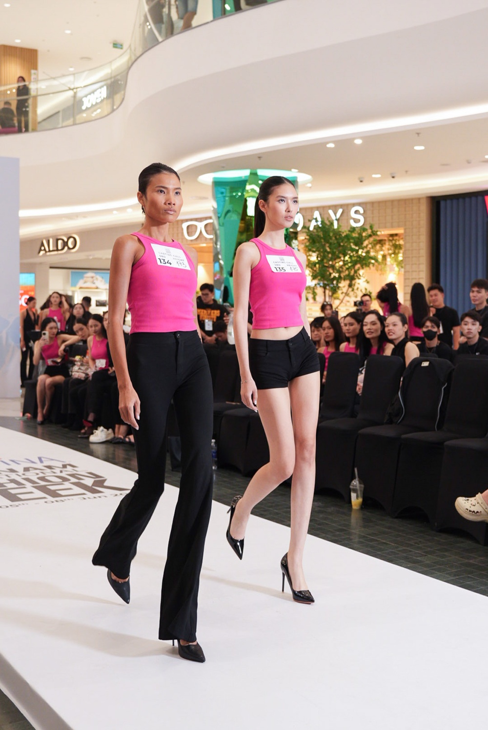 Võ Hoàng Yến và Lê Hoàng Phương “song kiếm hợp bích', tuyển chọn người mẫu cho show mở màn AVIFW SS 2025 - ảnh 7