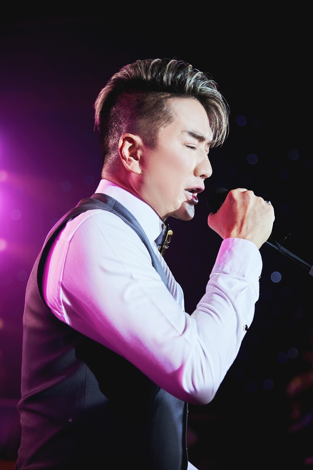 Đàm Vĩnh Hưng trở lại với album nhạc trẻ “Thanh xuân không phải để khóc”, công bố chuỗi đêm nhạc xuyên Việt - ảnh 6