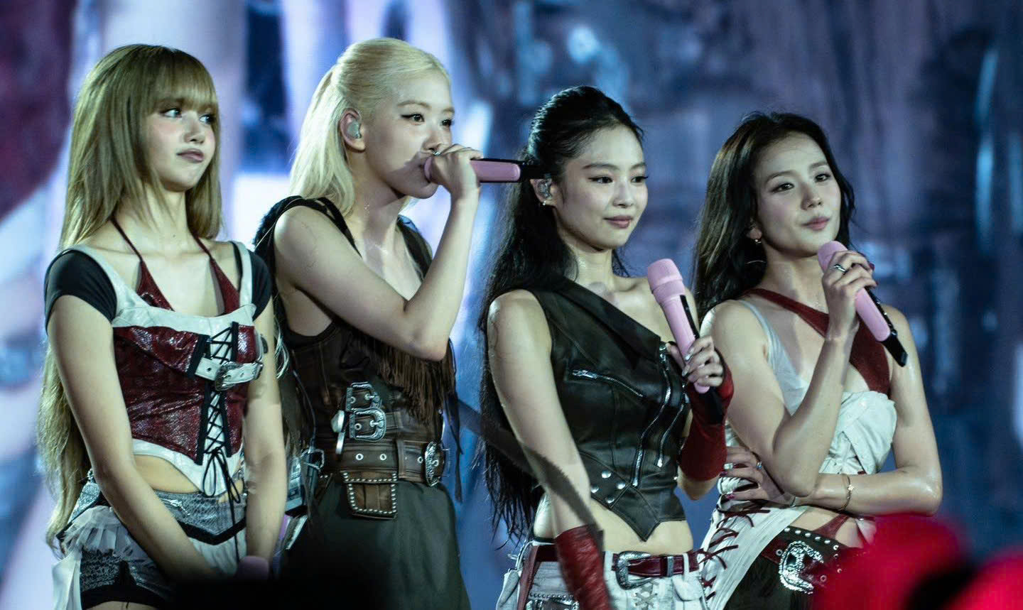Công ty quản lý BLACKPINK phải lên tiếng xin lỗi vì sự cố tầm nhìn tại concert - ảnh 3