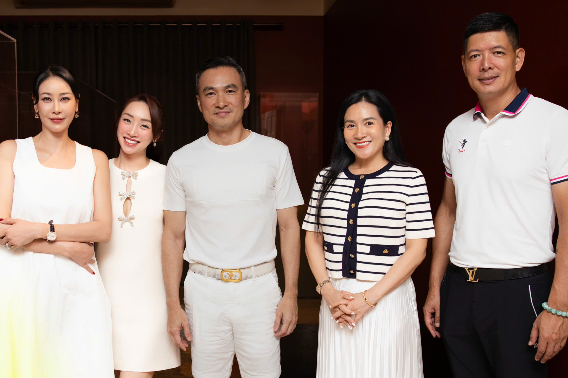 Dàn nghệ sĩ tham quan bảo tàng Gốm thời dựng nước của Chi Bảo - ảnh 7