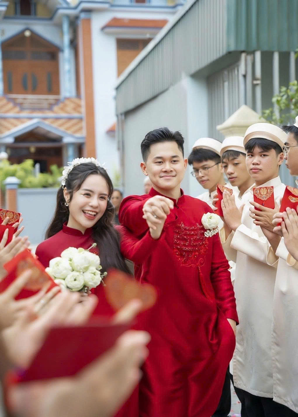 Thái Trinh thông báo tin vui mang thai con đầu lòng với chồng thiếu gia kém 6 tuổi - ảnh 2