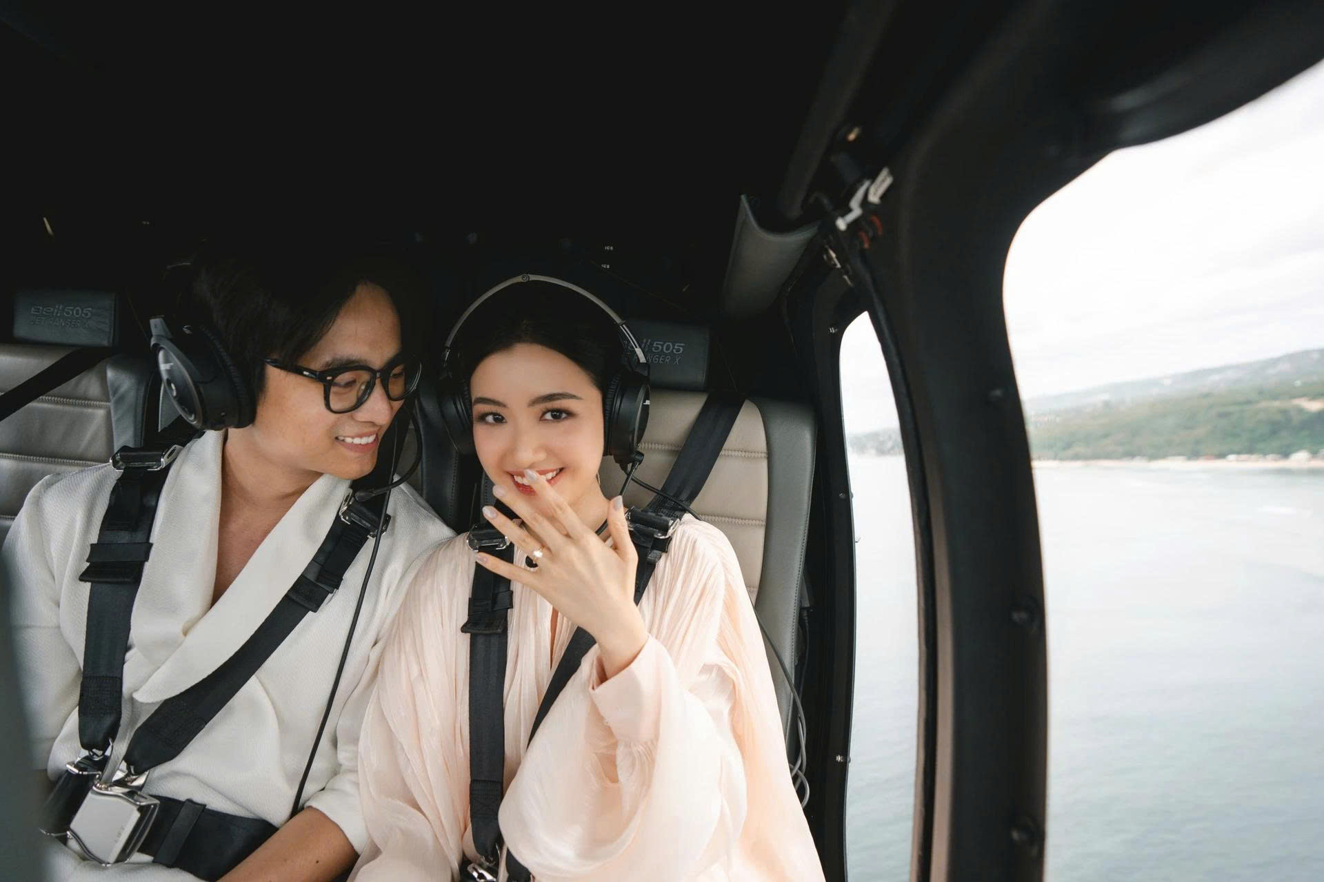 “Vườn sao băng” ngoài đời thật cô gái được bạn trai cầu hôn bằng trực thăng ở Bali sau 6 năm yêu xa - ảnh 2