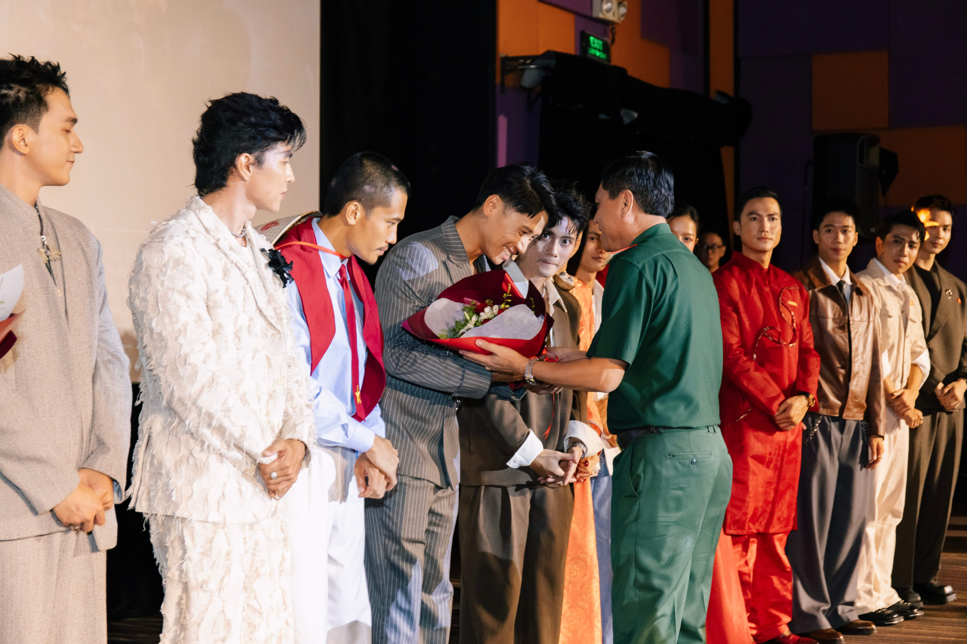 Phim điện ảnh 'Mưa đỏ' công chiếu: Khúc tráng ca về Thành cổ Quảng Trị và những thách thức phía sau màn ảnh - ảnh 5