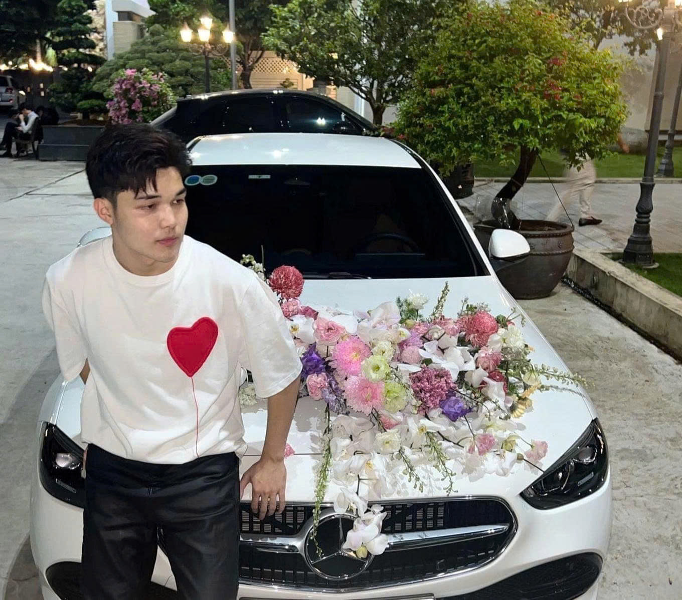 Đăng clip kể khổ vì có chị gái nổi tiếng, em trai Hòa Minzy phải lên tiếng xin lỗi vì vướng phải nhiều chỉ trích - ảnh 4