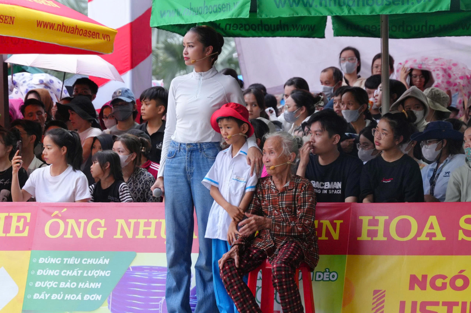 “Con muốn đưa mẹ về ở với con” - Ước mơ nhỏ bé lay động hàng triệu trái tim của bé trai lớp 5 - ảnh 5