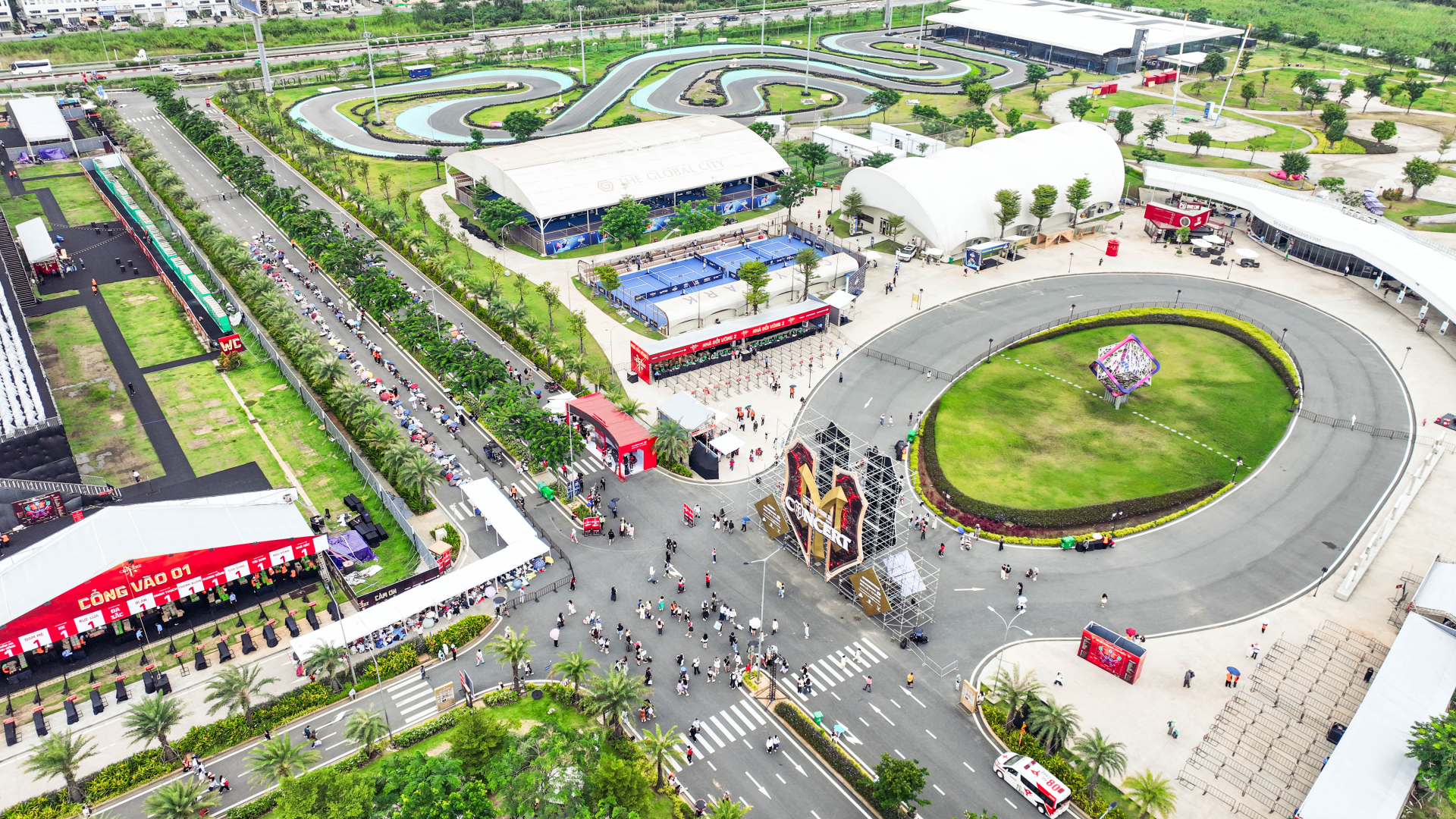 Hàng vạn khán giả hòa nhịp tại “thành phố điểm hẹn” The Global City trong 2 ngày Concert Encore Anh trai vượt ngàn chông gai - ảnh 2