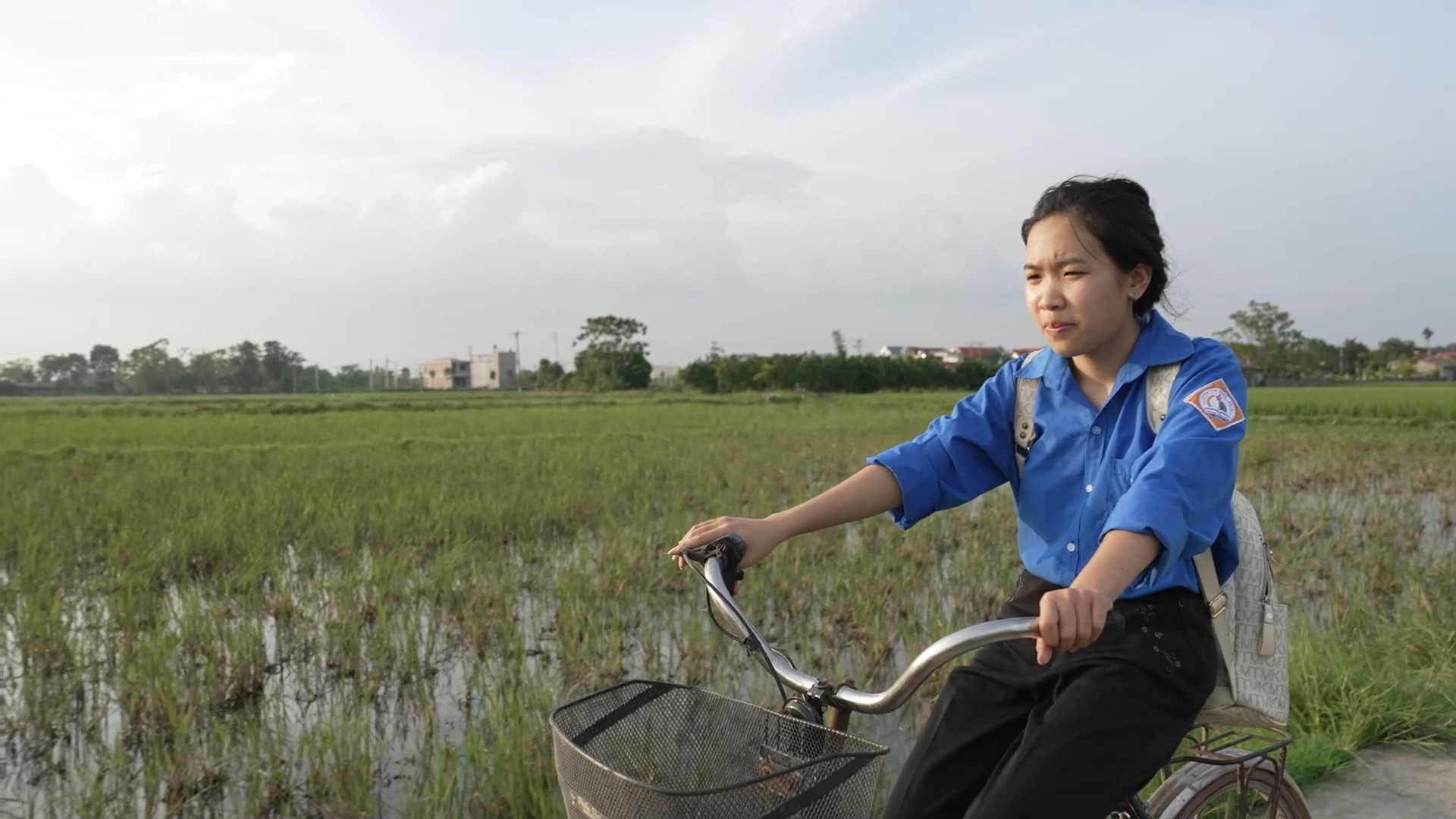 Cô bé Lê Bảo Châu.