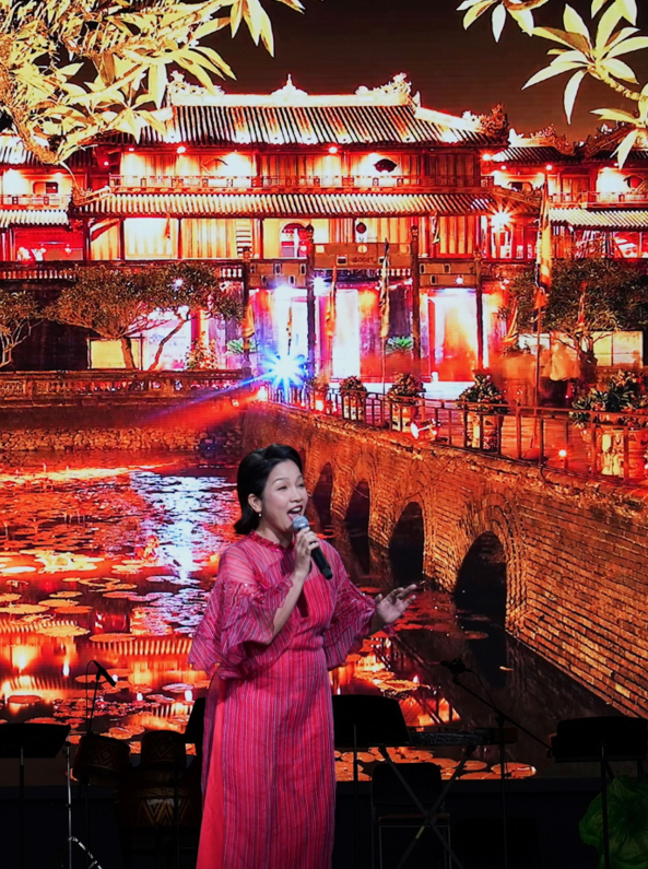 Màn trình diễn tại Expo 2025 cũng mở đầu cho hành trình Mỹ Linh Xin Chào Tour 2025.