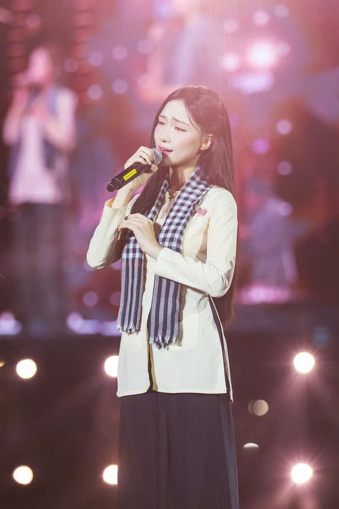 Thực hư chuyện Võ Hạ Trâm cover “Nỗi đau giữa hòa bình” của Hòa Minzy - ảnh 2