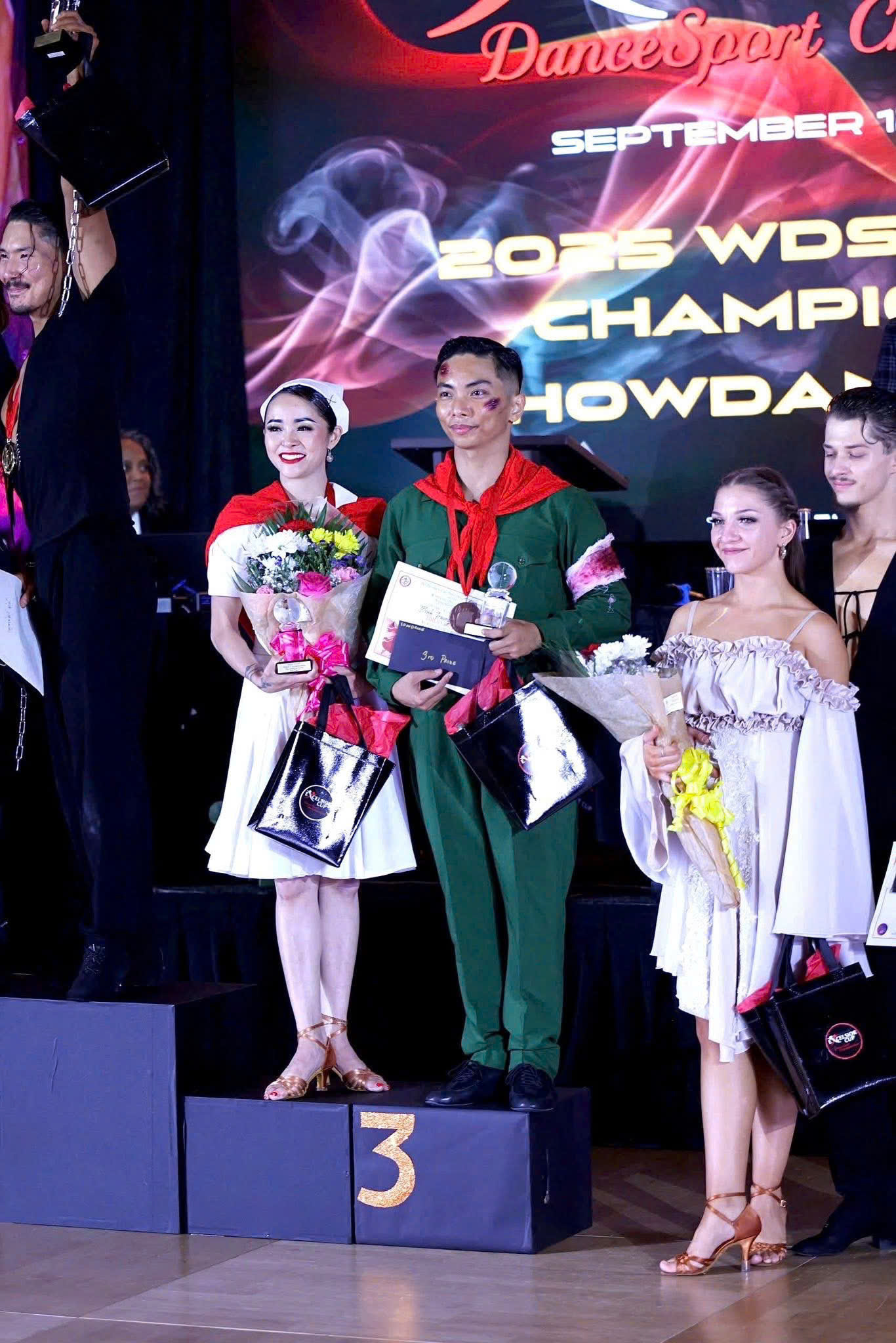“Nổi da gà” với tiết mục giúp Phan Hiển – Thu Hương giành Huy chương Đồng Thế giới tại Mỹ - ảnh 1