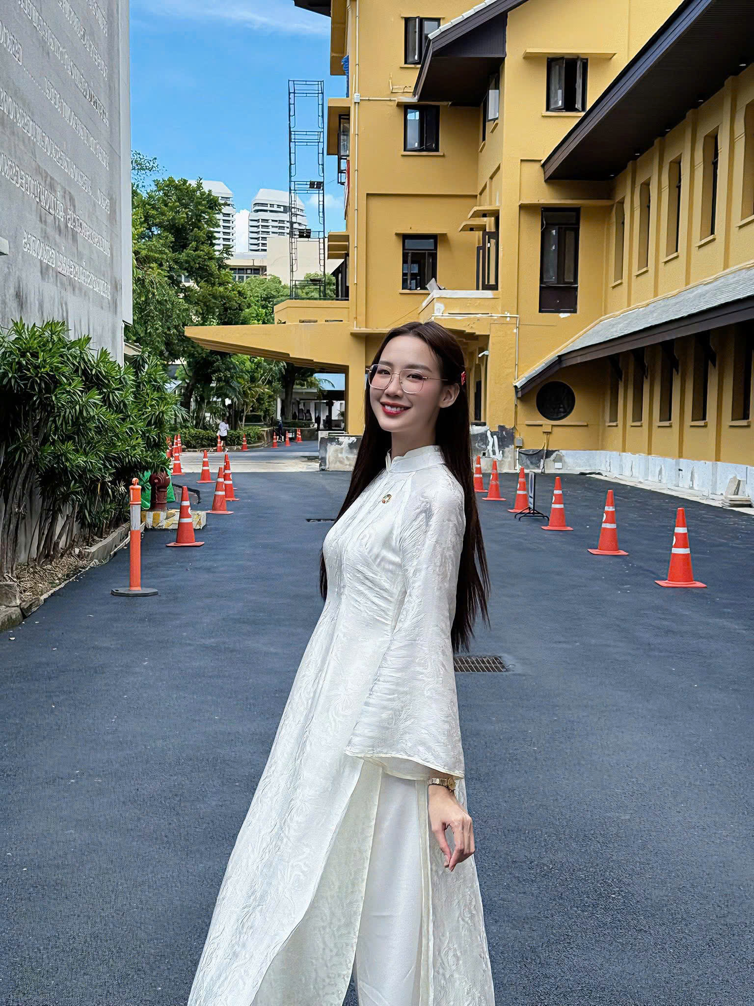 Bảo Ngọc tại đại học Thammasat, Thái Lan.