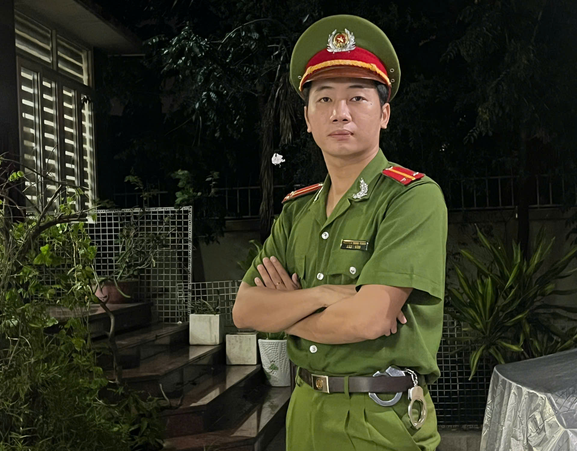 Diễn viên Thái Anh vào vai diễn Công An trong phim Trò chơi bóng tối.