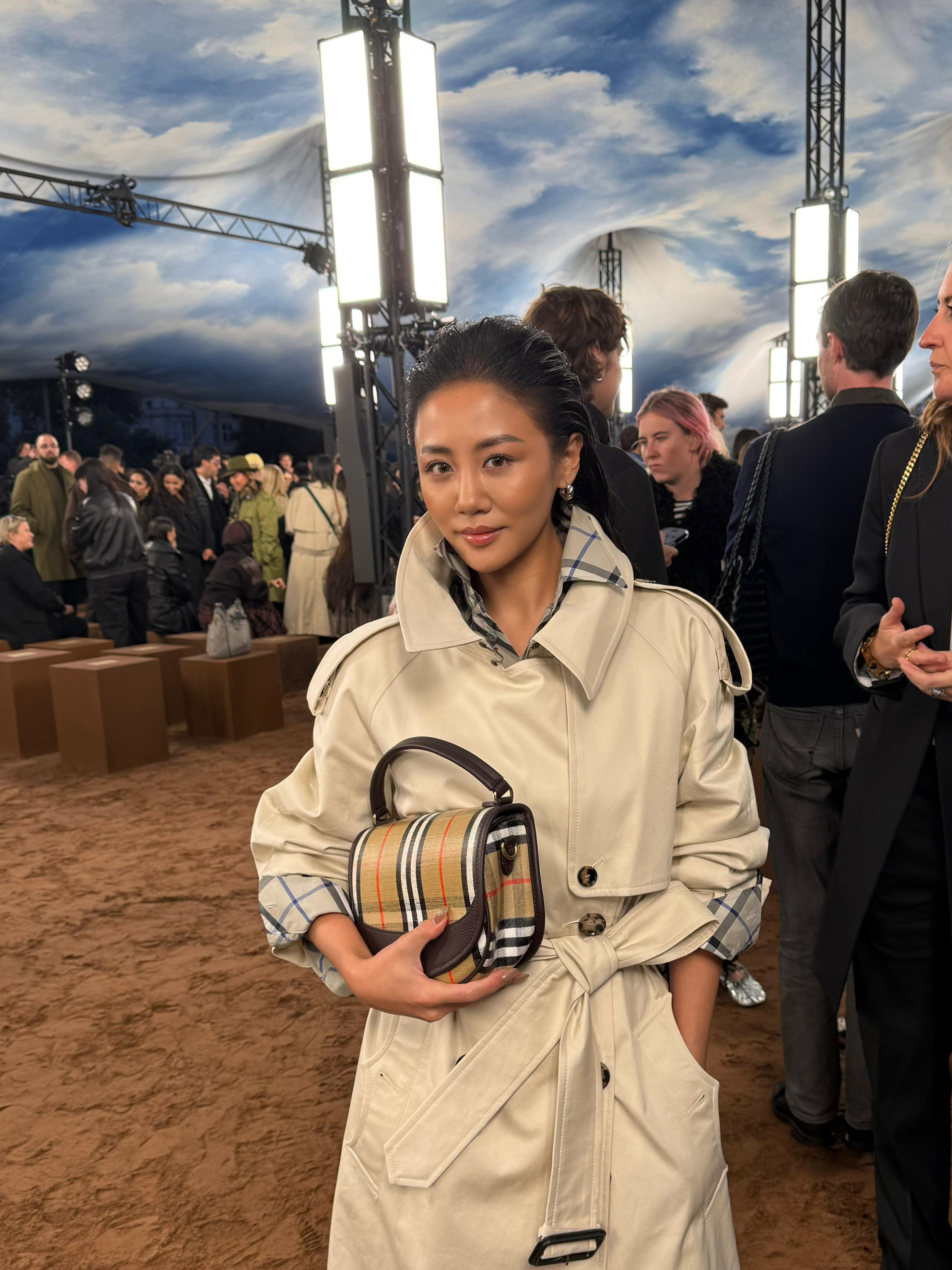 Văn Mai Hương góp mặt tại Văn Mai Hương góp mặt tại London Fashion Week.