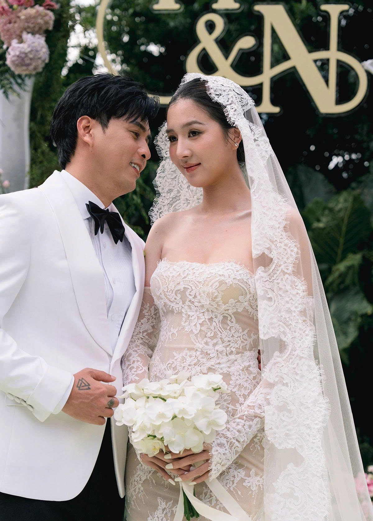 Lý Nhã Kỳ kể chuyện Hồ Quang Hiếu bị lừa 2 tỷ vì nhờ mang thai hộ - ảnh 1