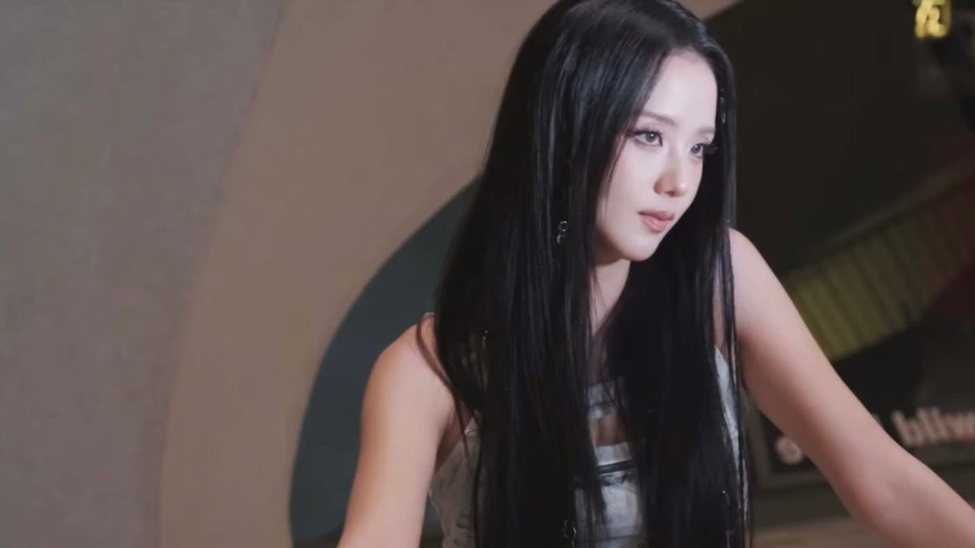 Jisoo (BLACKPINK) là nghệ sĩ đầu tiên của Kpop dẫn đầu BXH Âm nhạc châu Á tại Anh - ảnh 3
