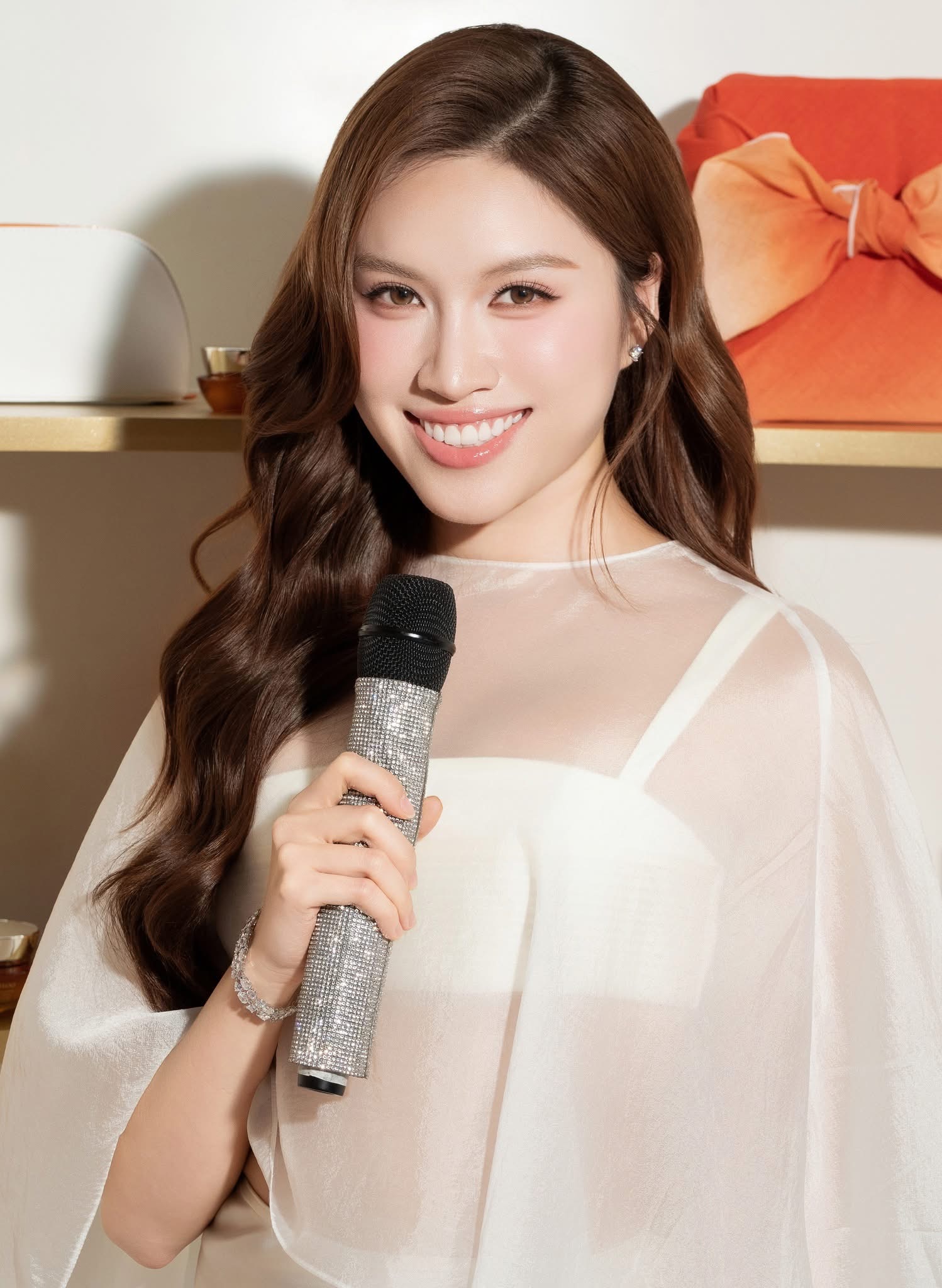 MC Thanh Thanh Huyền tiết lộ số tiền đi mừng cưới của nghệ sĩ - ảnh 1