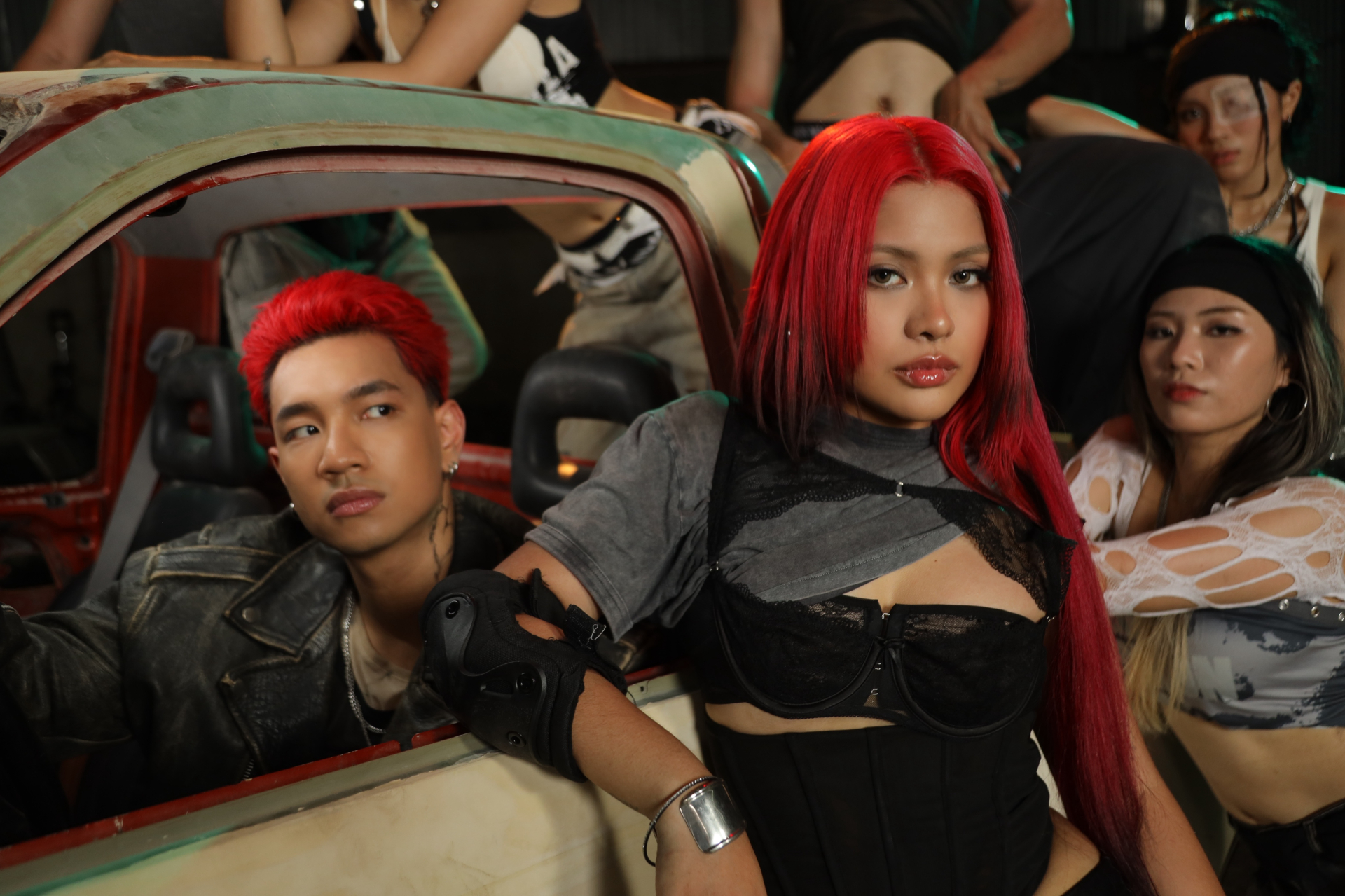 Nhạc Việt có thêm giọng ca mới CHLOÉ “chào sân” với MV ‘BACK 2 U’ đậm chất US-UK - ảnh 1