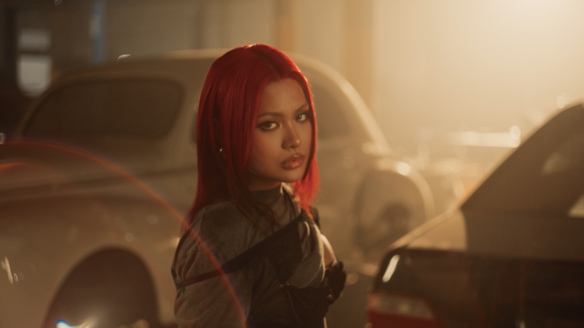 Nhạc Việt có thêm giọng ca mới CHLOÉ “chào sân” với MV ‘BACK 2 U’ đậm chất US-UK - ảnh 4