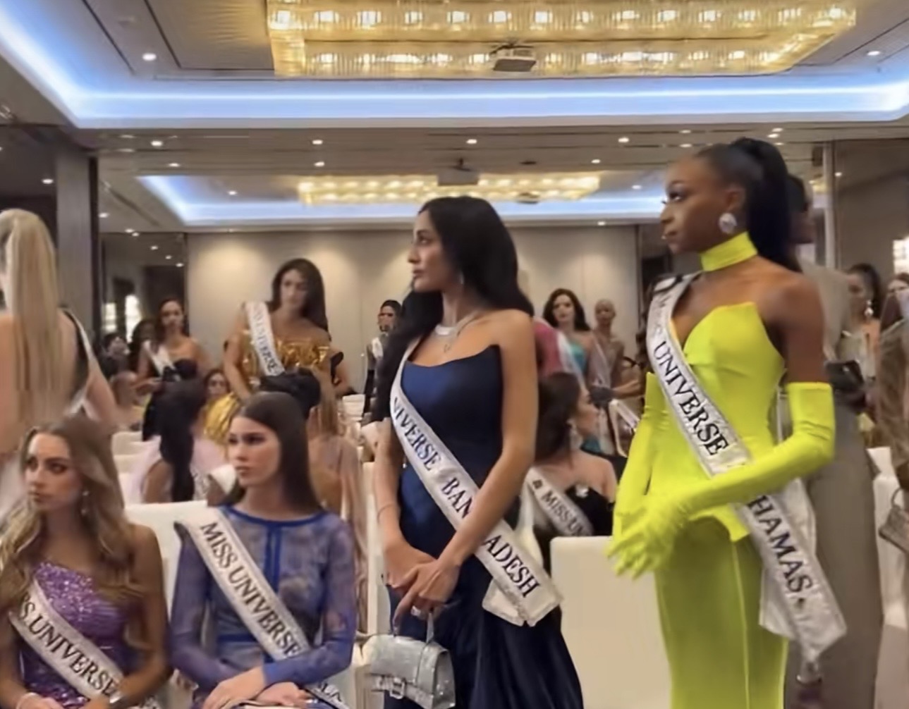 Ông Nawat mắng thẳng thí sinh “Ai ra về thì khỏi thi nữa”, nhiều đại diện tuyên bố rời khỏi cuộc thi - ảnh 3