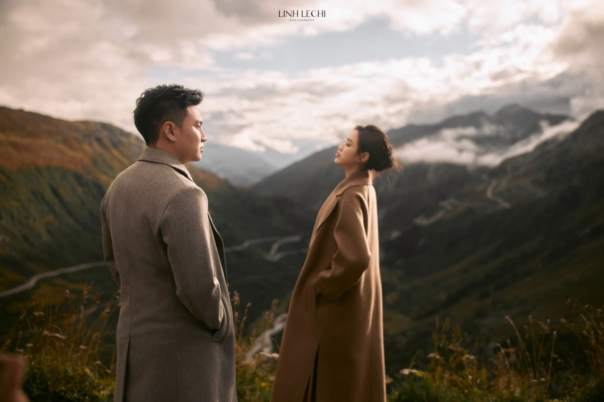 Lộ khoảnh khắc Hoa hậu Đỗ Thị Hà và ông xã tình tứ giữa trời Âu, khiến dân tình “tan chảy” - ảnh 2