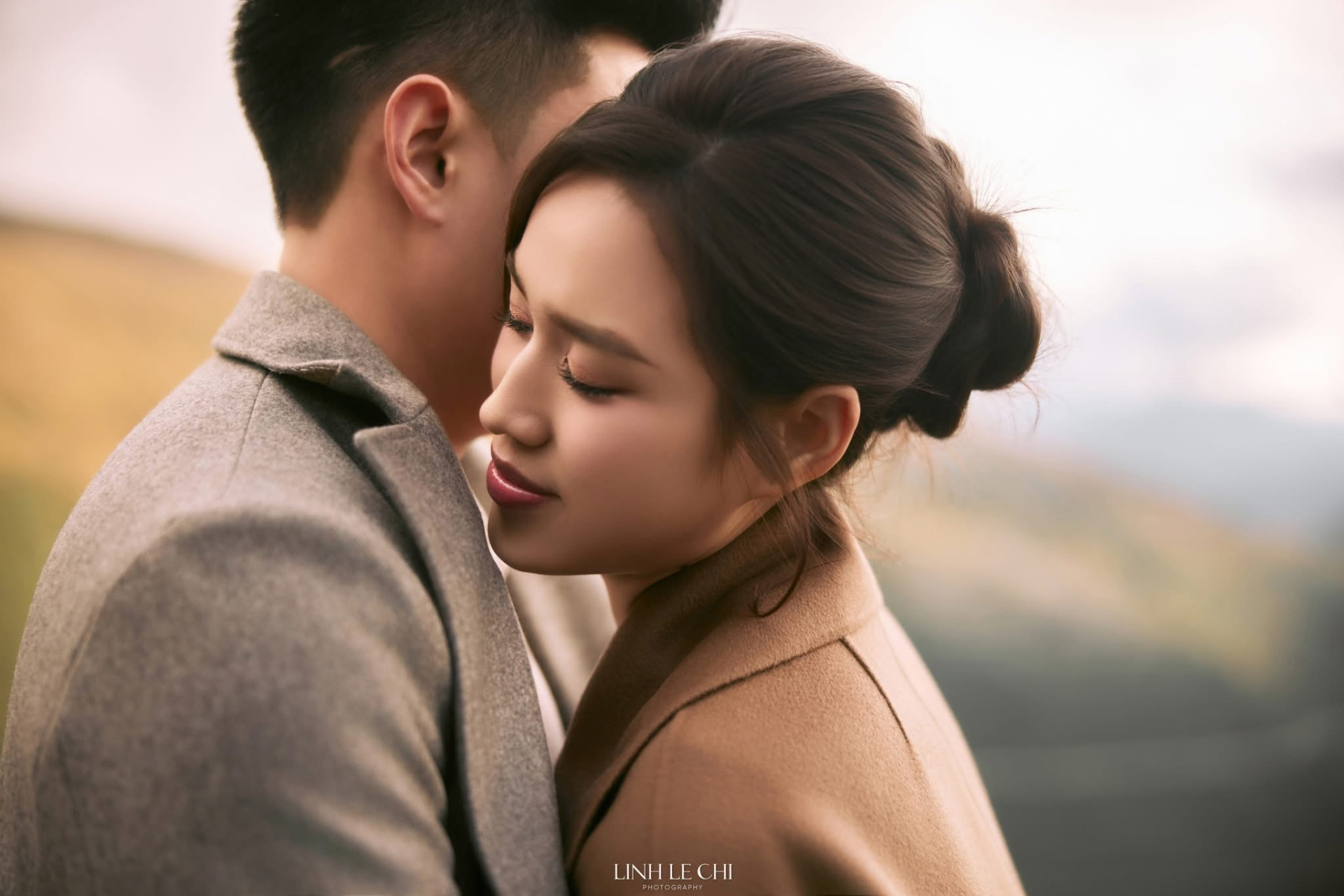 Lộ khoảnh khắc Hoa hậu Đỗ Thị Hà và ông xã tình tứ giữa trời Âu, khiến dân tình “tan chảy” - ảnh 5