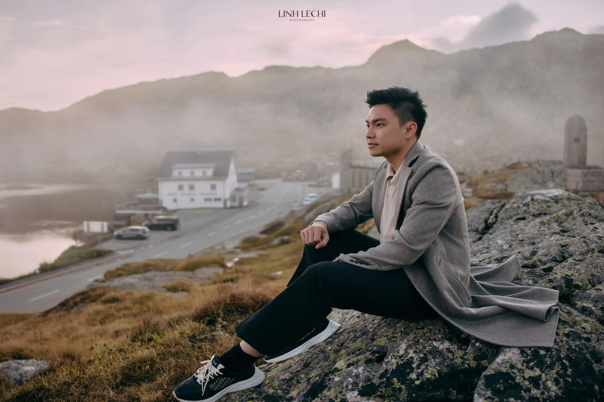 Lộ khoảnh khắc Hoa hậu Đỗ Thị Hà và ông xã tình tứ giữa trời Âu, khiến dân tình “tan chảy” - ảnh 10