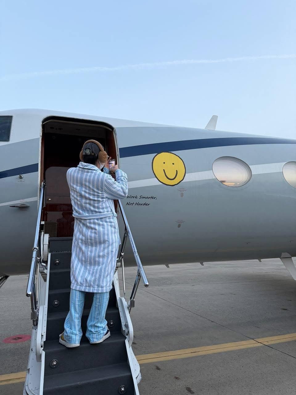 Fan Việt háo hức “chạy bão” gặp G-Dragon trong hai đêm concert tại Hà Nội - ảnh 1