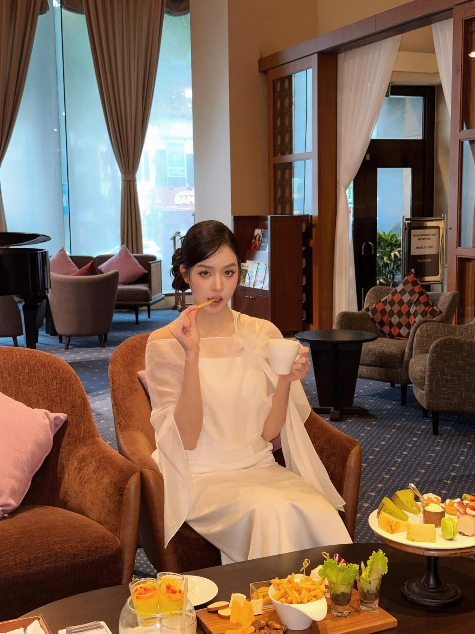 Makeup look mới Hoa hậu Thanh Thuỷ thế nào mà netizen xuýt xoa: ““Mỹ nhân đẹp nhất Việt Nam” - ảnh 4