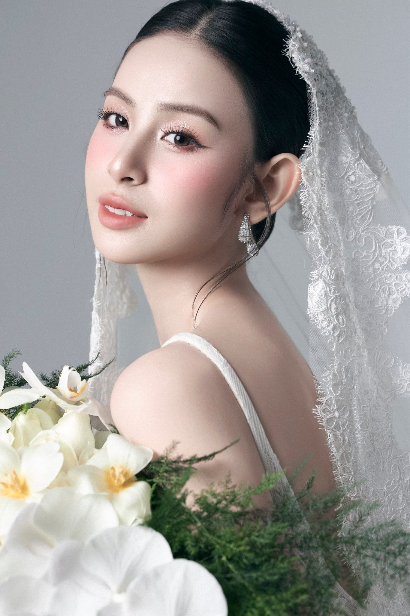 Kim Tae Hee Việt Nam tổ chức lễ rước dâu với thiếu gia hơn 12 tuổi - ảnh 2