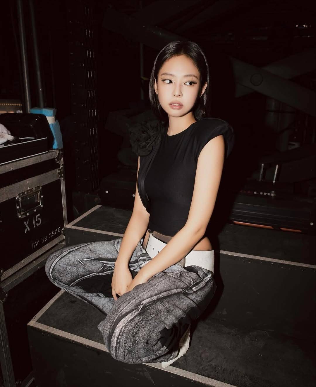 Jennie (BLACKPINK) vướng tranh cãi khi trạng thái “phụ thuộc” vào khán giả - ảnh 1