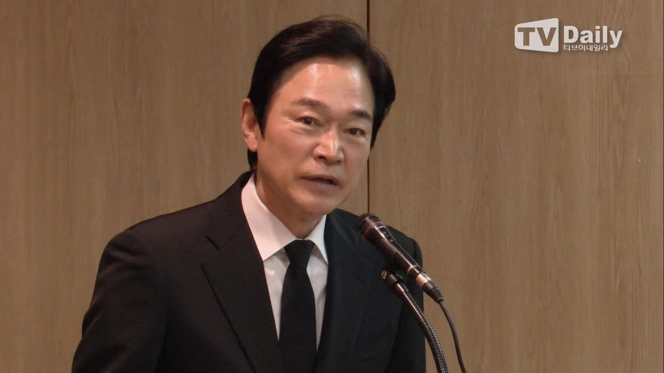 Ha Ji Won, “cháu trai” Jung Il Woo và dàn sao nghẹn ngào tiễn biệt 'ông nội quốc dân' Lee Soon Jae - ảnh 5