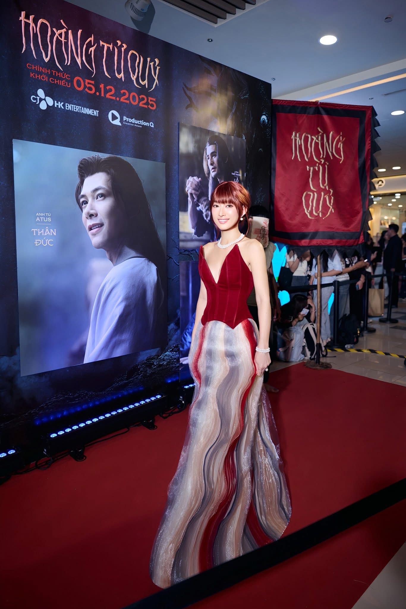 Quỳnh Thy ghi điểm visual tại họp báo “hoàng tử quỷ” với thiết kế từng được mỹ nhân Hong Kong diện - ảnh 2