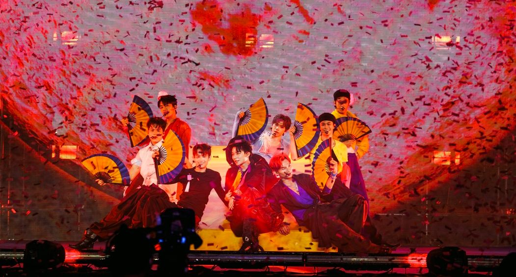 Nhóm “Tân binh thăng cấp” tự tin thể hiện năng lực, tạo nên màn trình diễn bùng nổ trên sân khấu